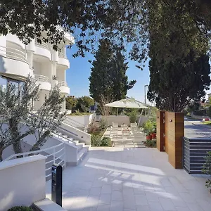 לינה וארוחת בוקר Residence Rovinj, רוביני